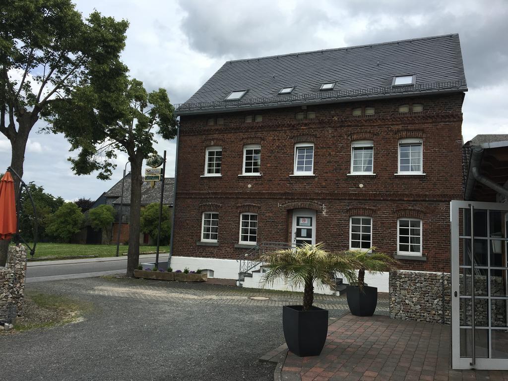 Village Hotel Lautzenhausen Exterior photo